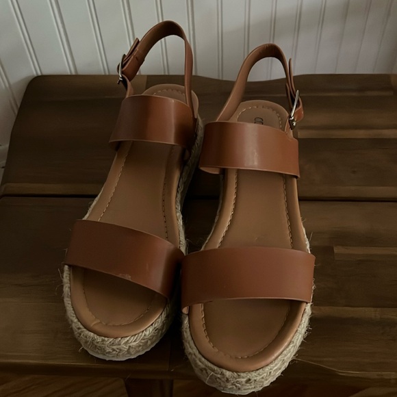 brown cute sandals cozy girl - Picture 1 of 5